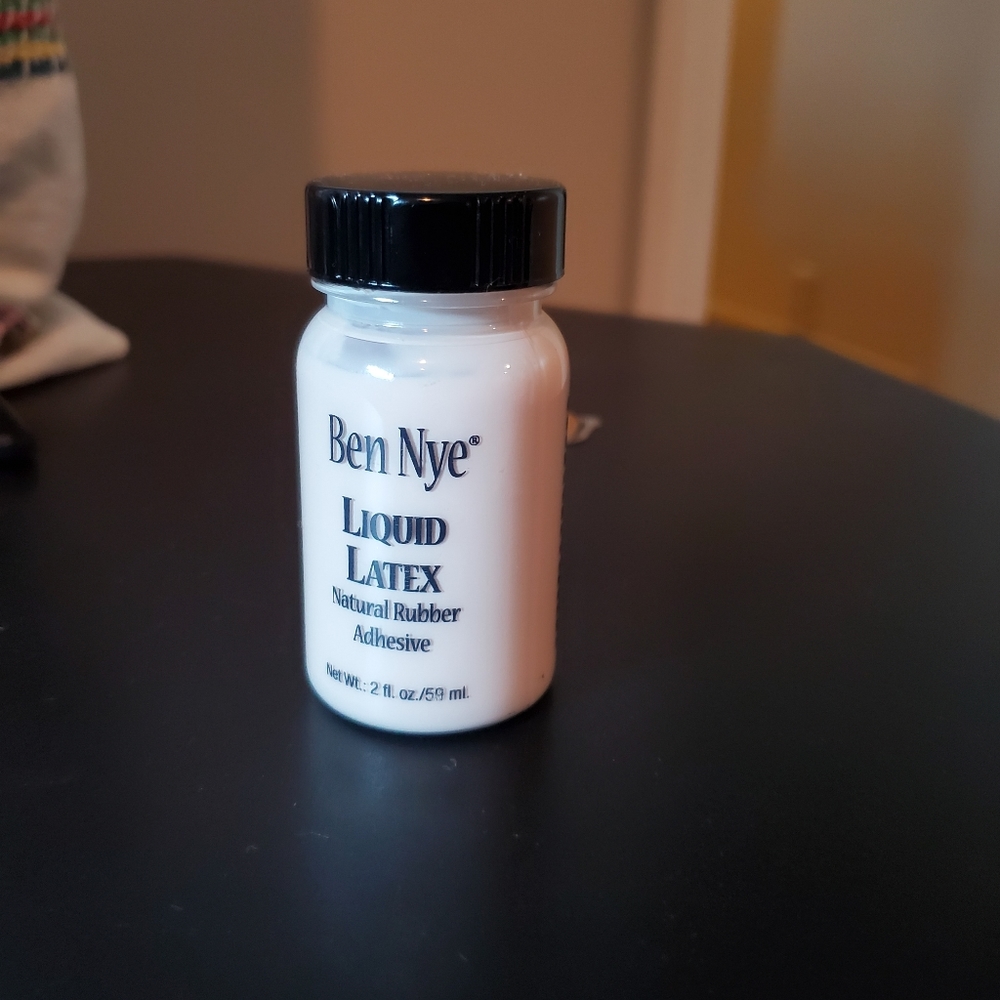Ben Nye liquid latex/FREE with any purchase!